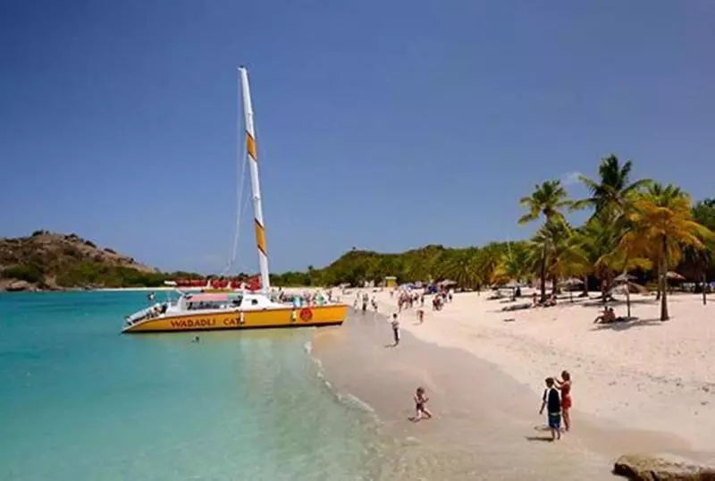 هتل Grand Royal Antiguan