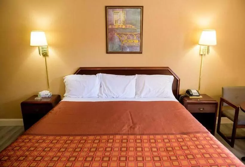 فندق Kings Inn Hot Springs