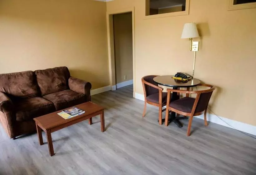 فندق Kings Inn Hot Springs