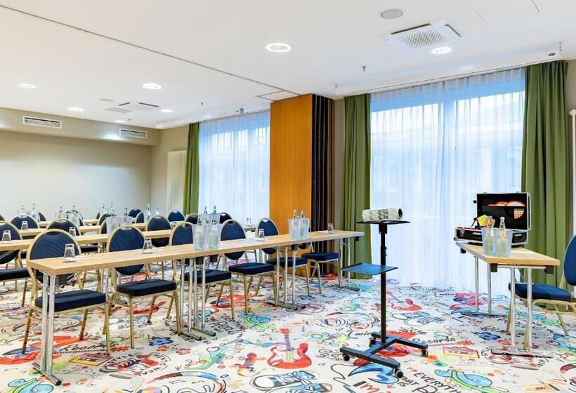 Mightytwice Hotel Dresden