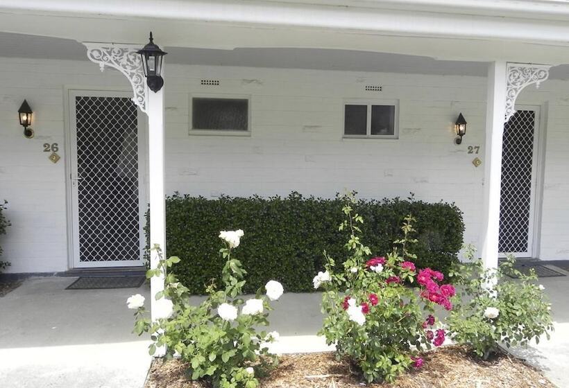 Hotel Moore Park Inn