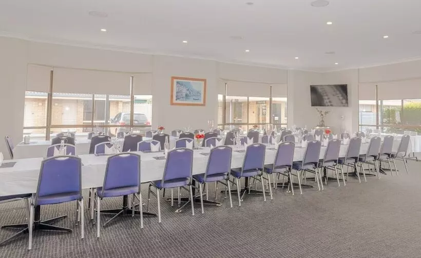 Seasonal South Motel & Function Centre