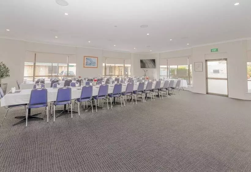 Seasonal South Motel & Function Centre