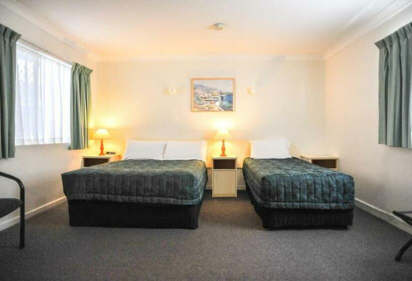 Southport Motel & Apartments