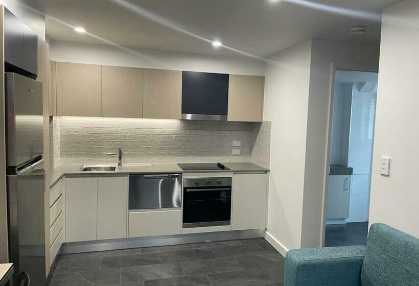 Southport Motel & Apartments