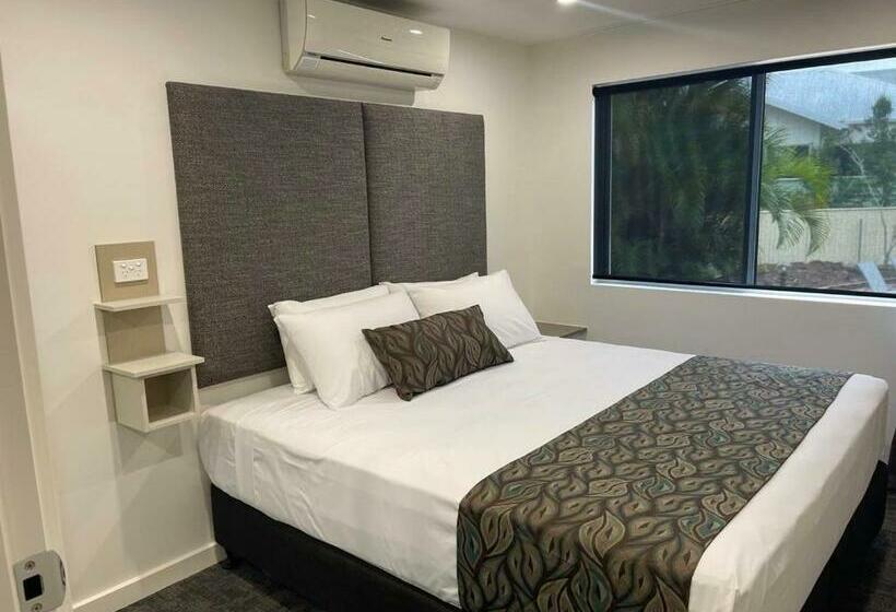 Southport Motel & Apartments