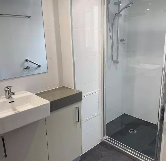 Southport Motel & Apartments