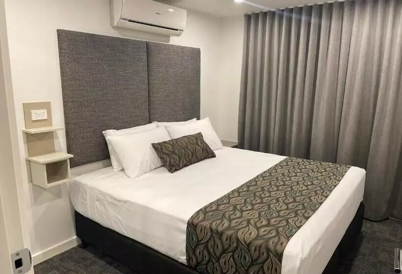 Southport Motel & Apartments