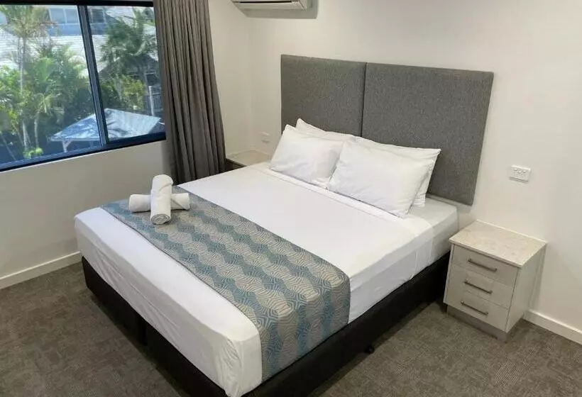 Southport Motel & Apartments