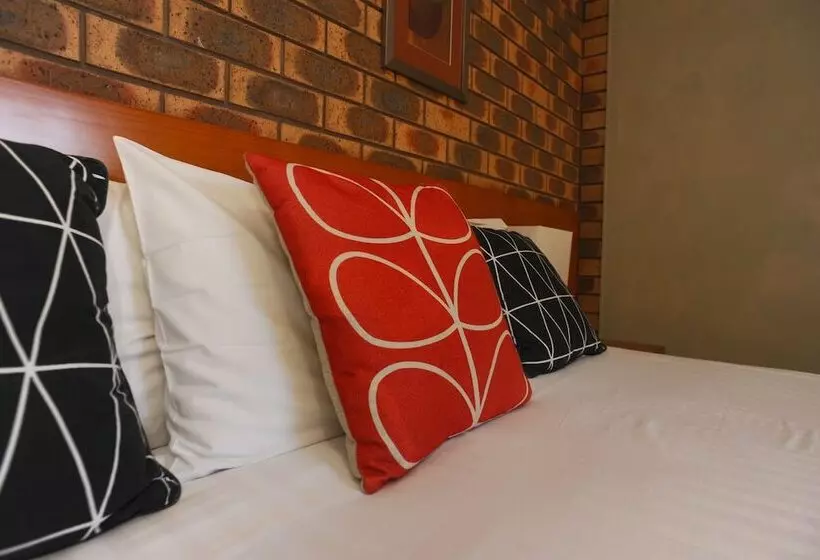 Horsham Mid City Court Motel