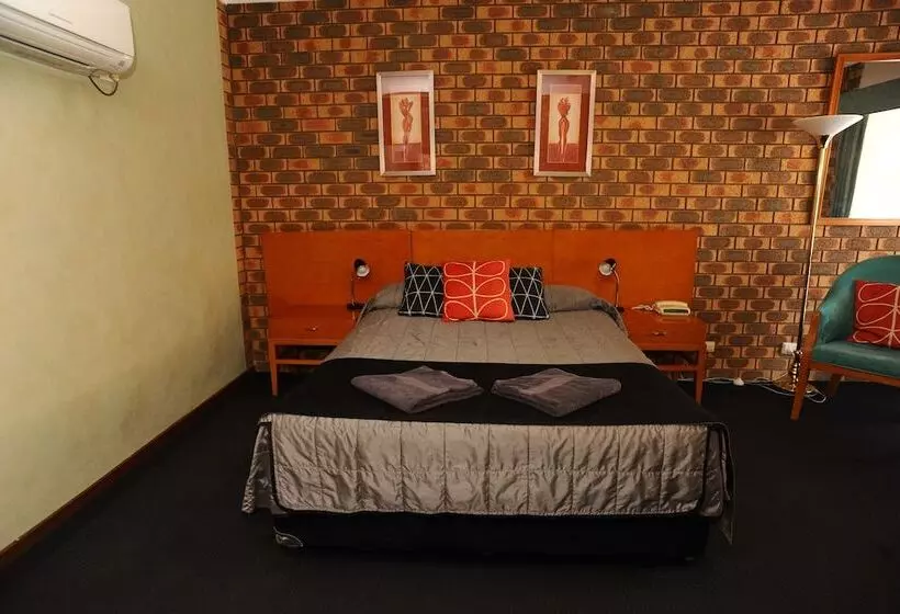 Horsham Mid City Court Motel