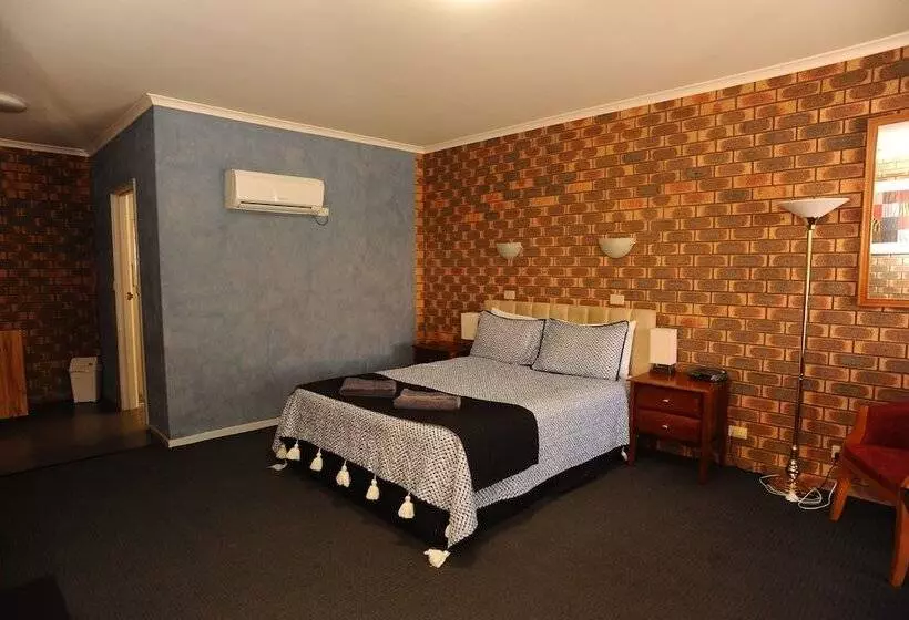 Horsham Mid City Court Motel