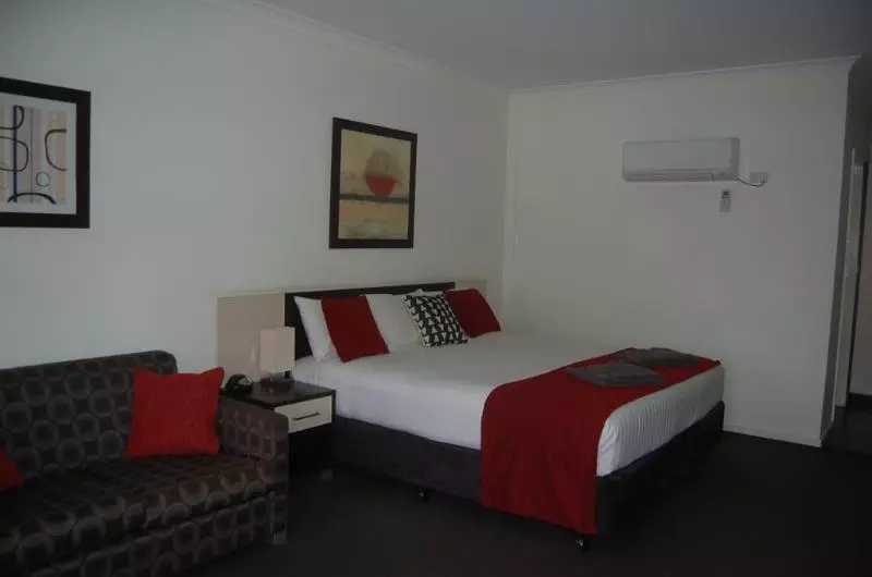 Horsham Mid City Court Motel