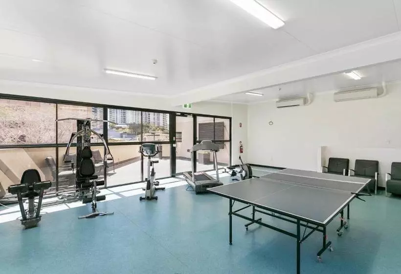 Отель Breakfree Cosmopolitan