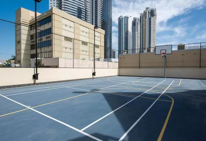 Отель Breakfree Cosmopolitan