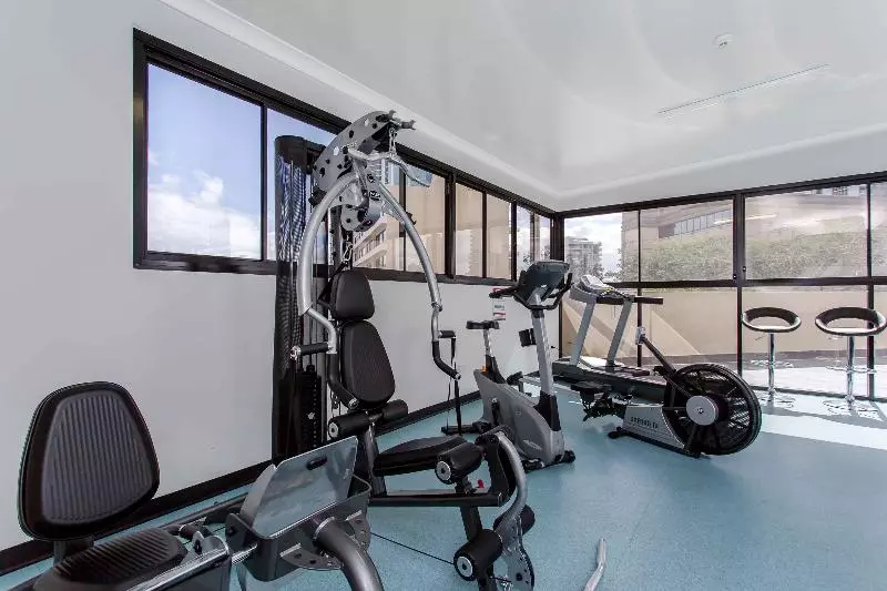 Отель Breakfree Cosmopolitan