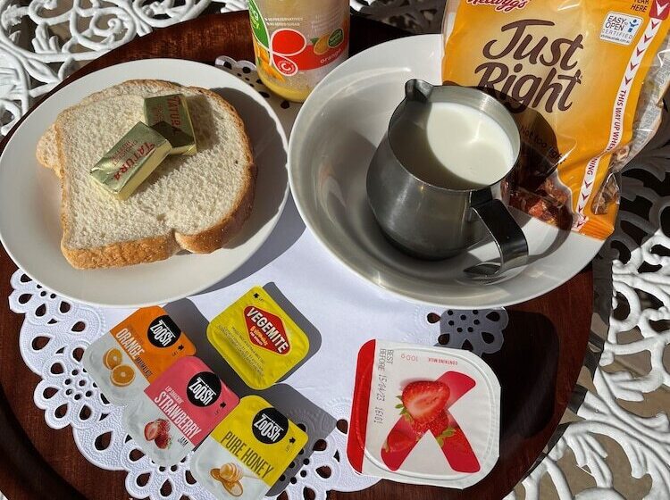 ホテル Country Roads Motor Inn