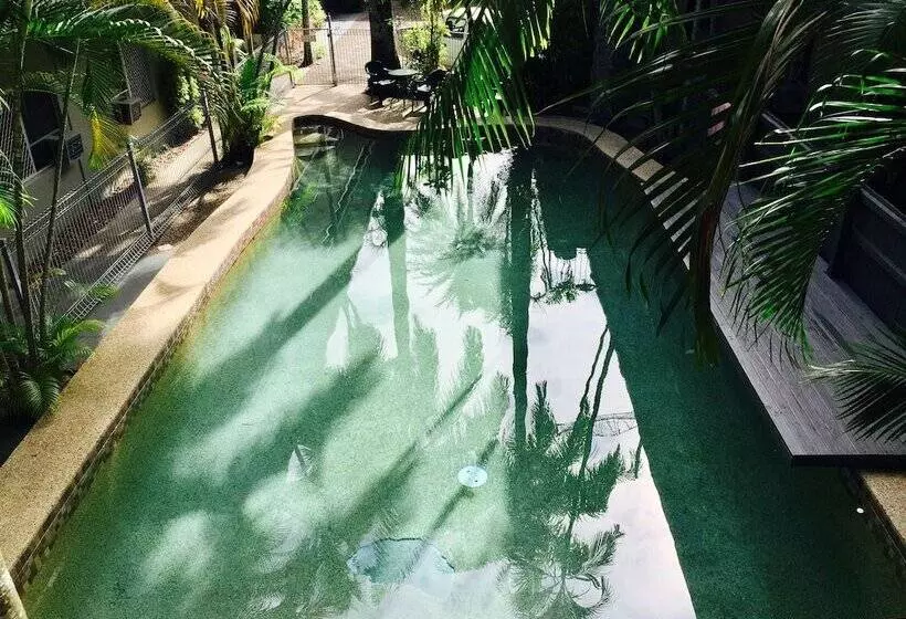 호텔 Lake Central Cairns