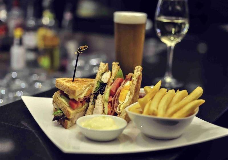 酒店 Mercure Melbourne Treasury Gardens