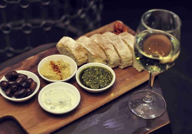 酒店 Mercure Melbourne Treasury Gardens