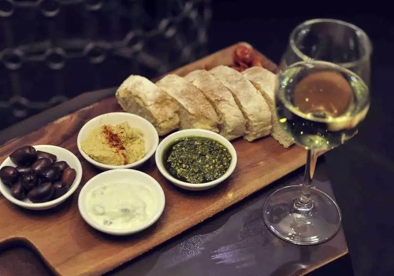 酒店 Mercure Melbourne Treasury Gardens