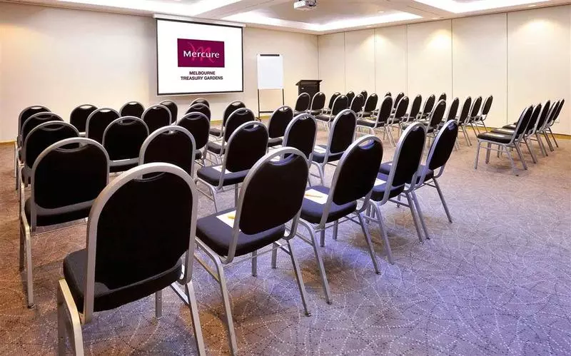酒店 Mercure Melbourne Treasury Gardens