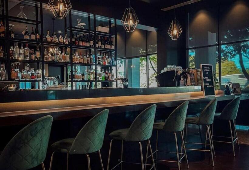 Novotel Melbourne Glen Waverley