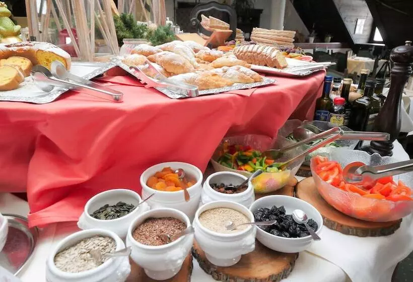 Family Hotel Schloss Rosenegg