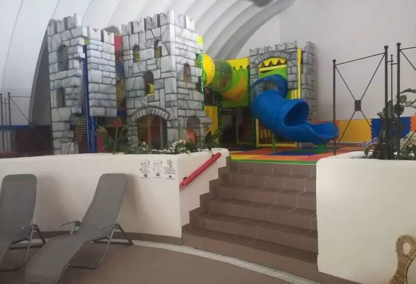 Family Hotel Schloss Rosenegg