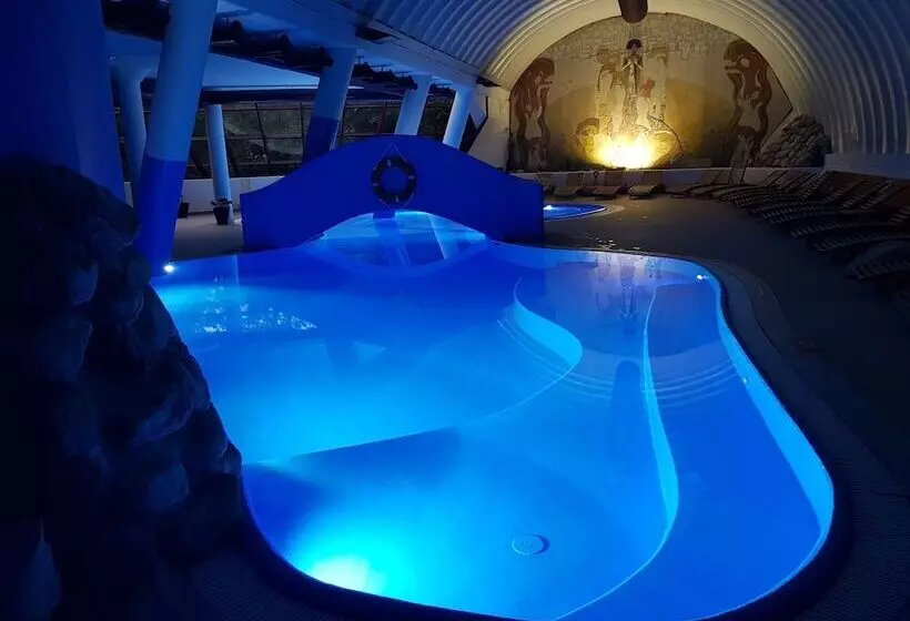 Family Hotel Schloss Rosenegg