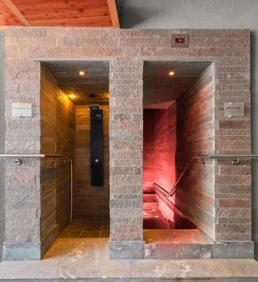 Отель Goldener Adler   Im Sommer Silvretta Card Premium Inkludiert