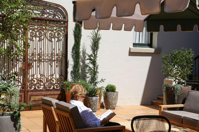 Hotel The Lurline Randwick