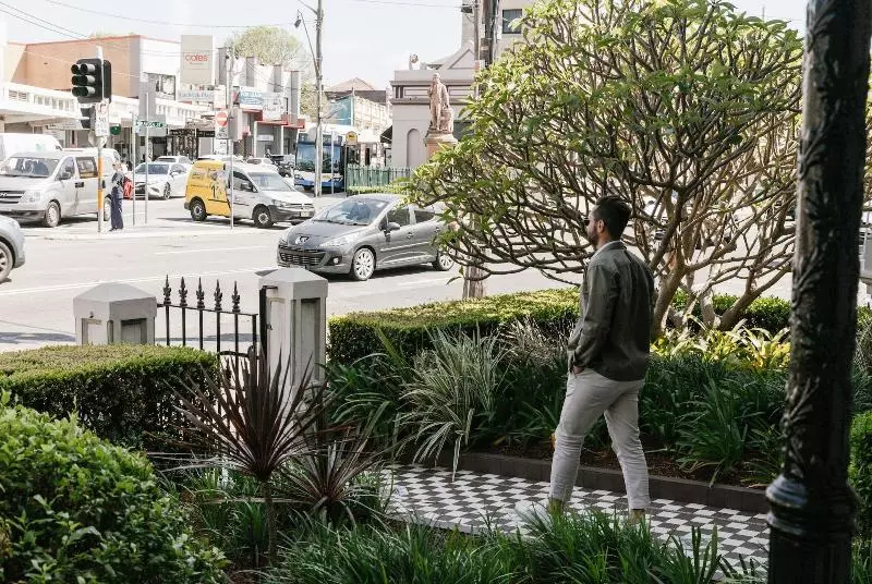 ホテル The Lurline Randwick