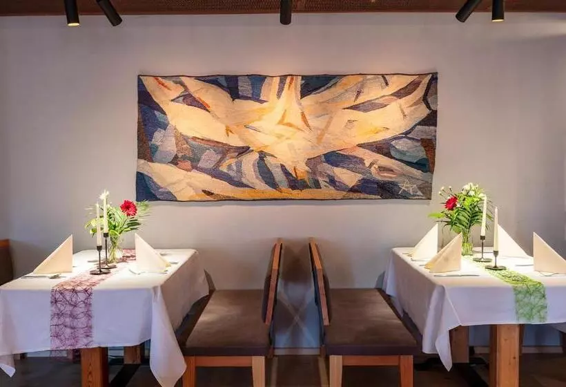 ホテル Theater  Und Feriendorf Königsleitn Gmbh