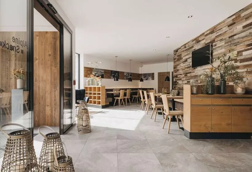 Отель Vaya Zell Am See