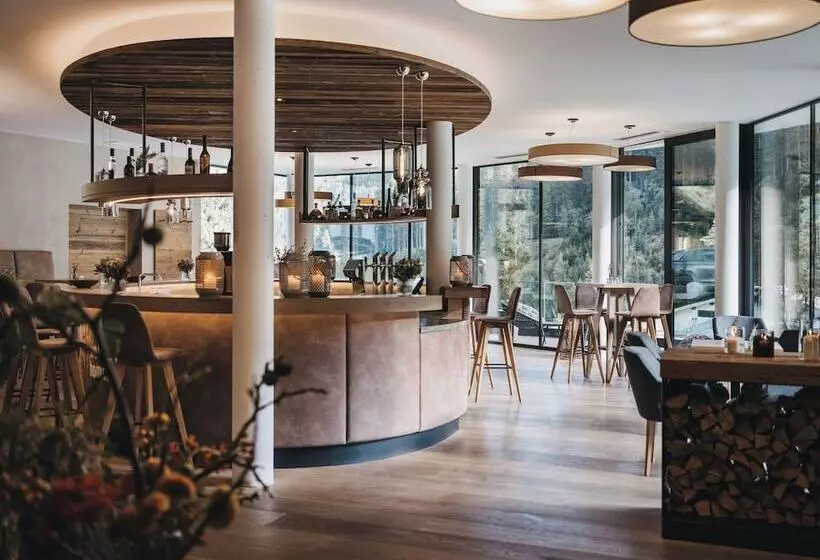 Отель Vaya Zell Am See