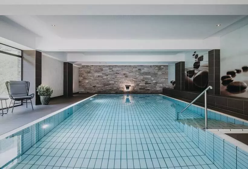 Отель Vaya Zell Am See