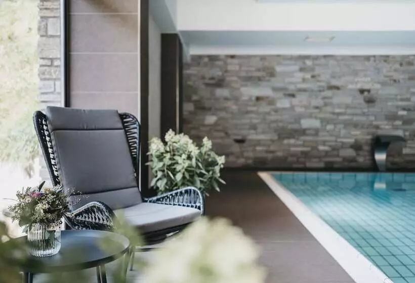 Отель Vaya Zell Am See