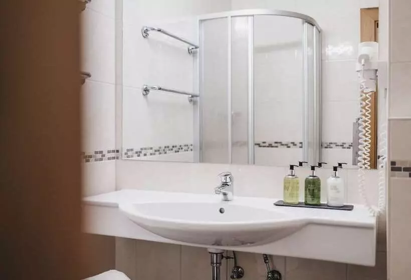 Отель Vaya Zell Am See