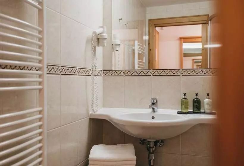 Отель Vaya Zell Am See