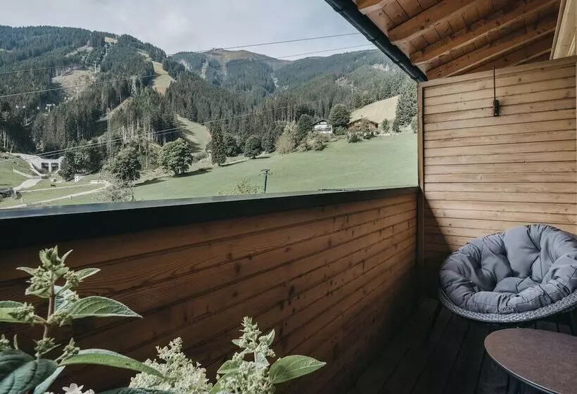 Отель Vaya Zell Am See