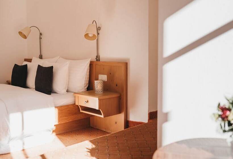 هتل Vaya Zell Am See