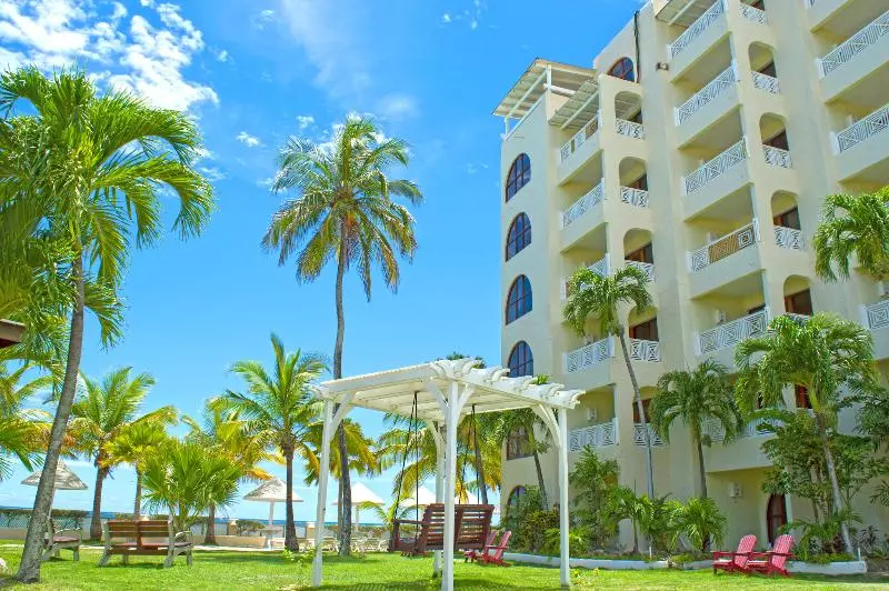 هتل Barbados Beach Club Resort All Inclusive