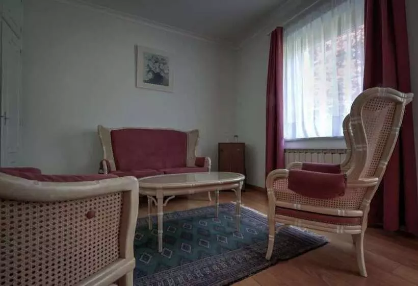 호텔 Hostellerie Le Prieuré De Conques