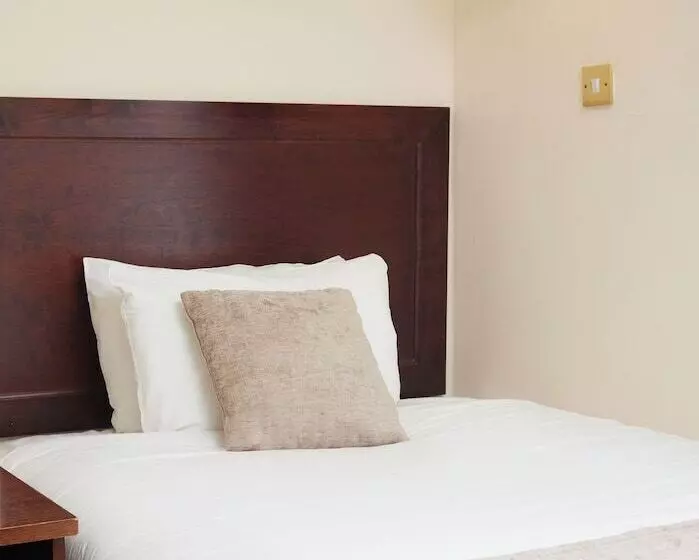 Bell Hotel & Inn By Greene King Inns