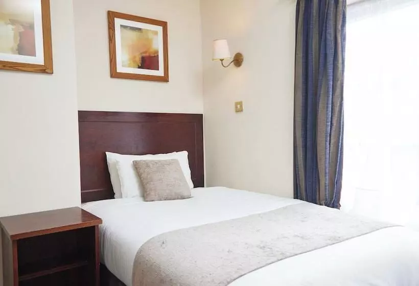 Bell Hotel & Inn By Greene King Inns