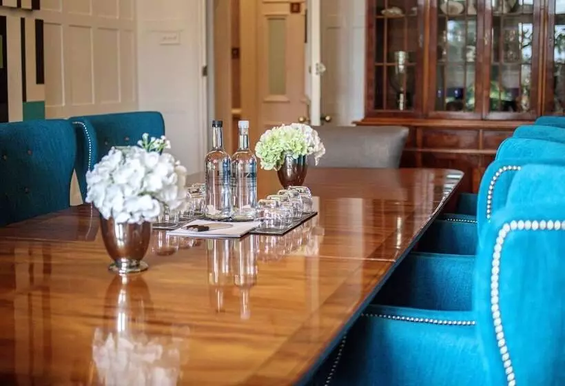 Alexander House Hotel & Utopia Spa