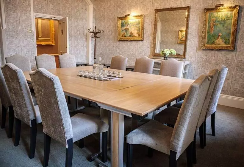 Alexander House Hotel & Utopia Spa