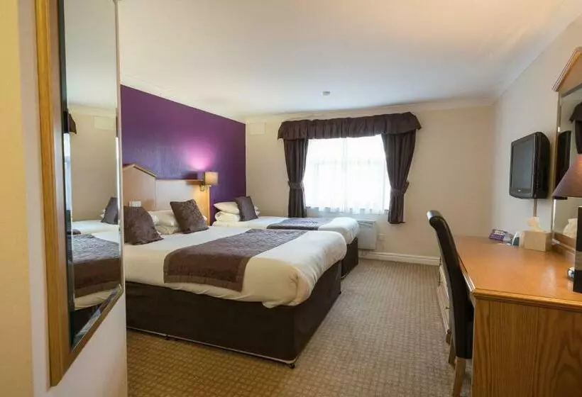 فندق Widnes Halton Everglades Park