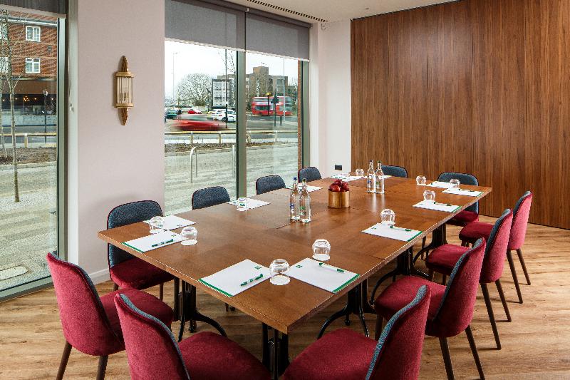 Hotel Ibis Styles London Heathrow East